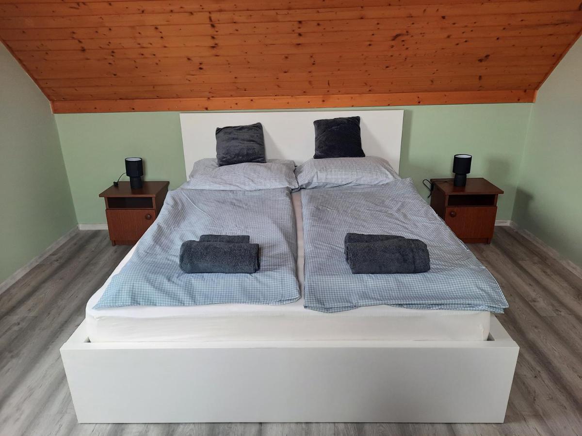Helena Apartman 체르젝토마 외부 사진