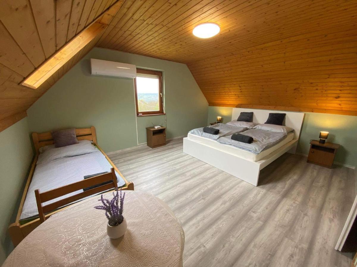 Helena Apartman 체르젝토마 외부 사진